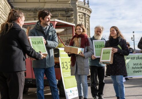 Plus de 13 000 signatures contre la mort des exploitations